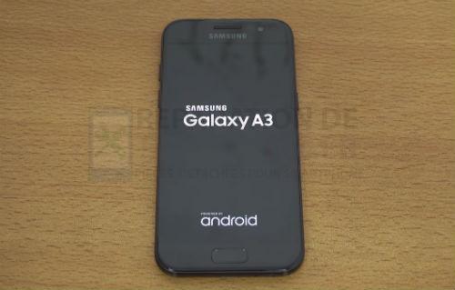 Comment réparer un Samsung Galaxy A3 qui reste coincé dans une boucle de démarrage et qui ne veut pas continuer à démarrer [Guide de dépannage] ?