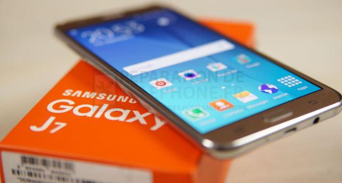Résolu Samsung Galaxy J7 n'arrête pas de redémarrer